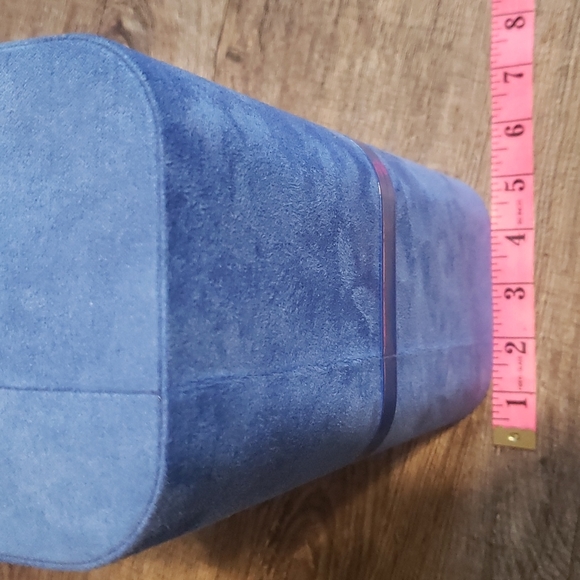 Crabtree & Evelyn Case - Picture 6 of 6